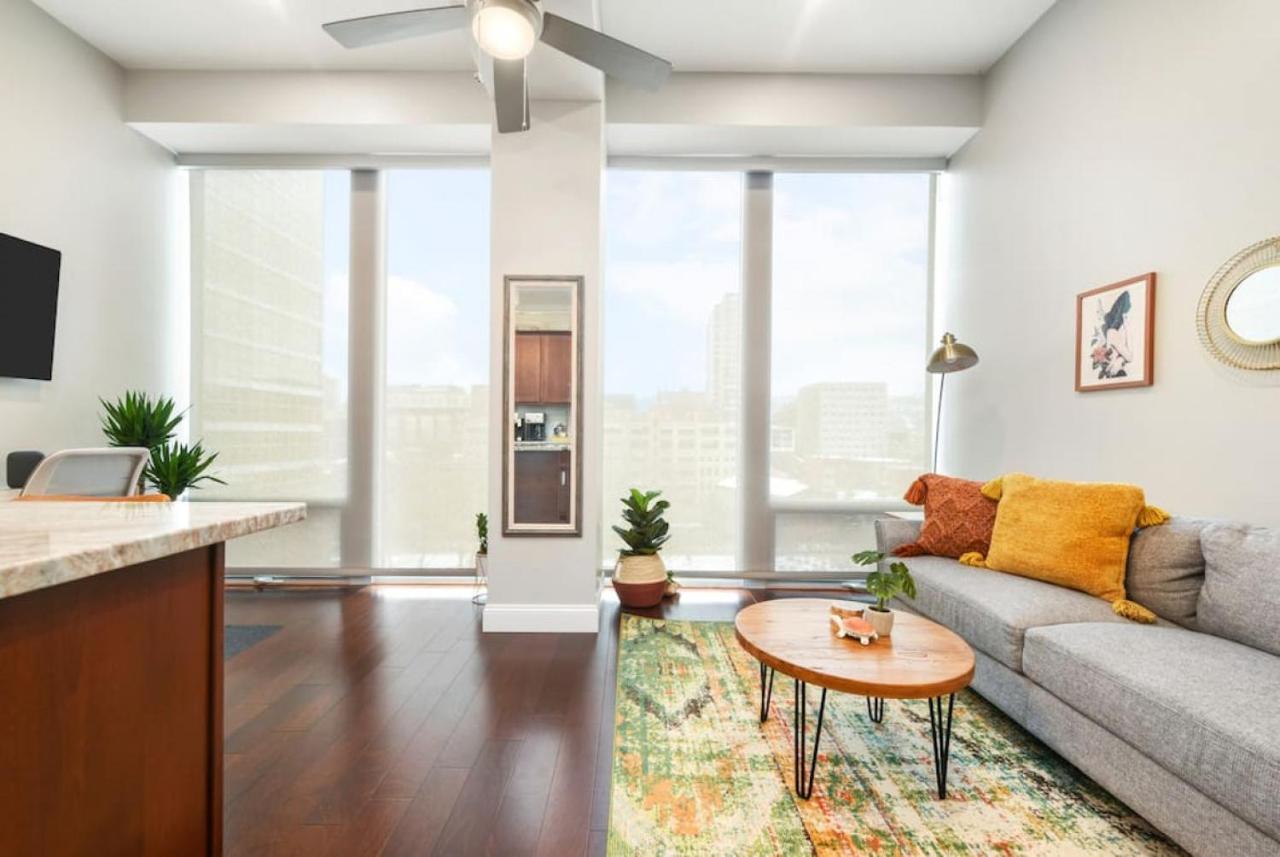 Hostwise Stays - The Washington At Chatham - Free Parking, Private Gym, More! Pittsburgh Buitenkant foto