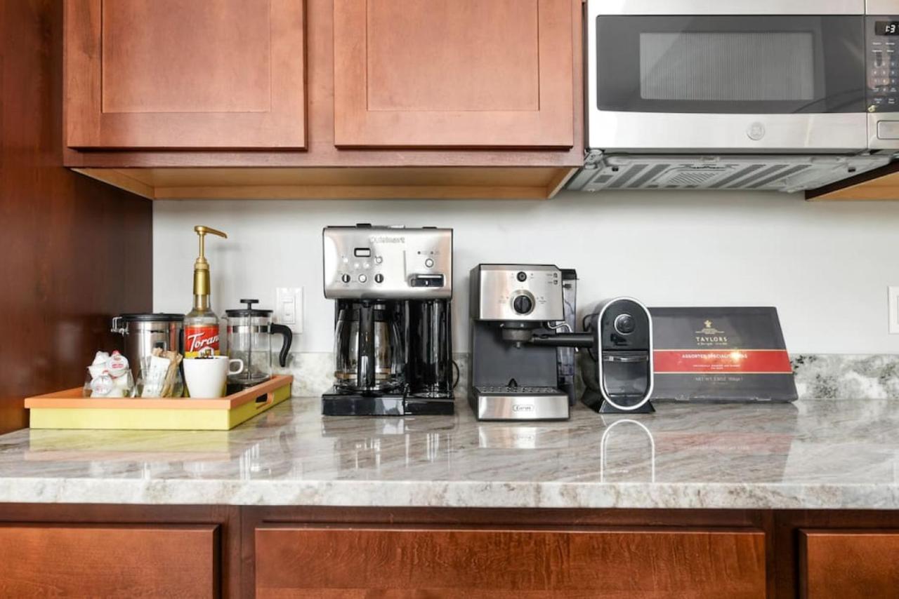 Hostwise Stays - The Washington At Chatham - Free Parking, Private Gym, More! Pittsburgh Buitenkant foto