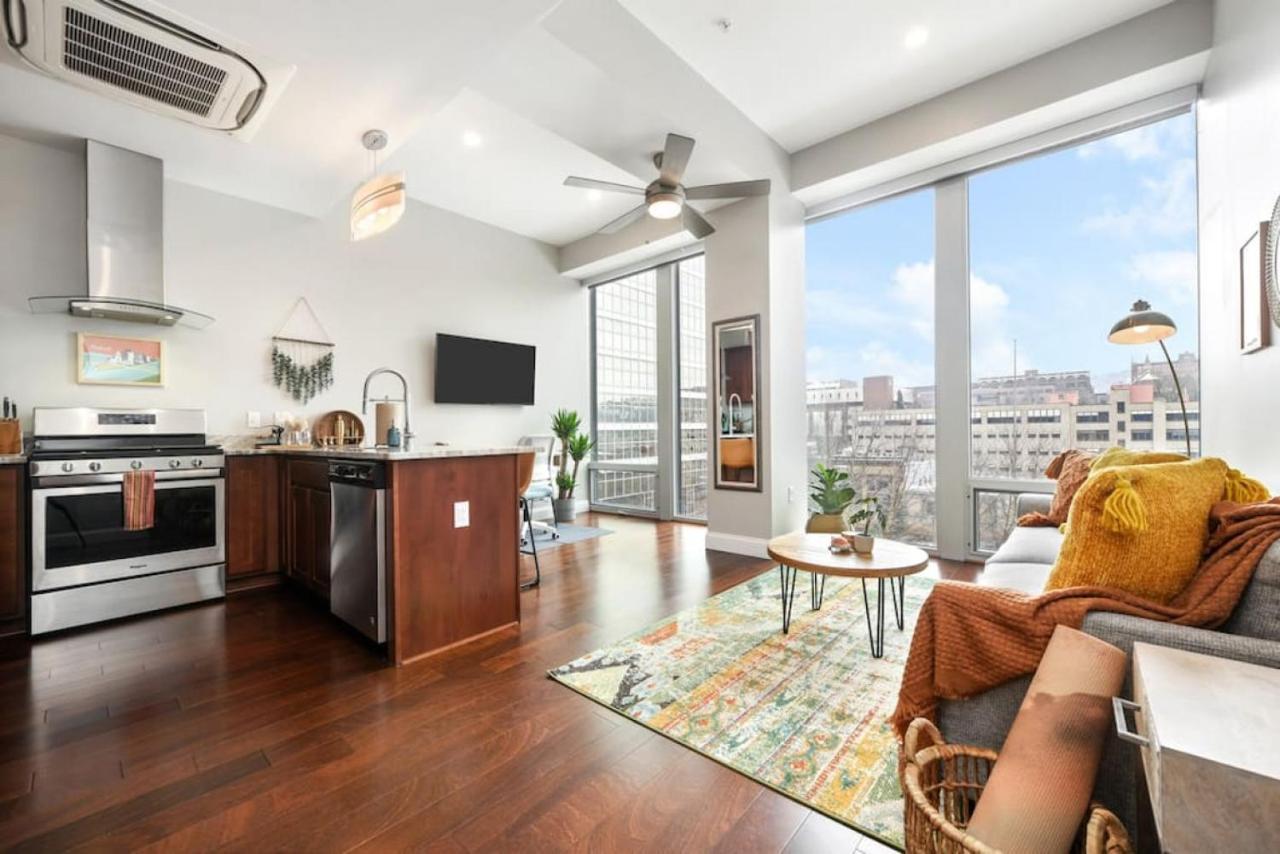 Hostwise Stays - The Washington At Chatham - Free Parking, Private Gym, More! Pittsburgh Buitenkant foto