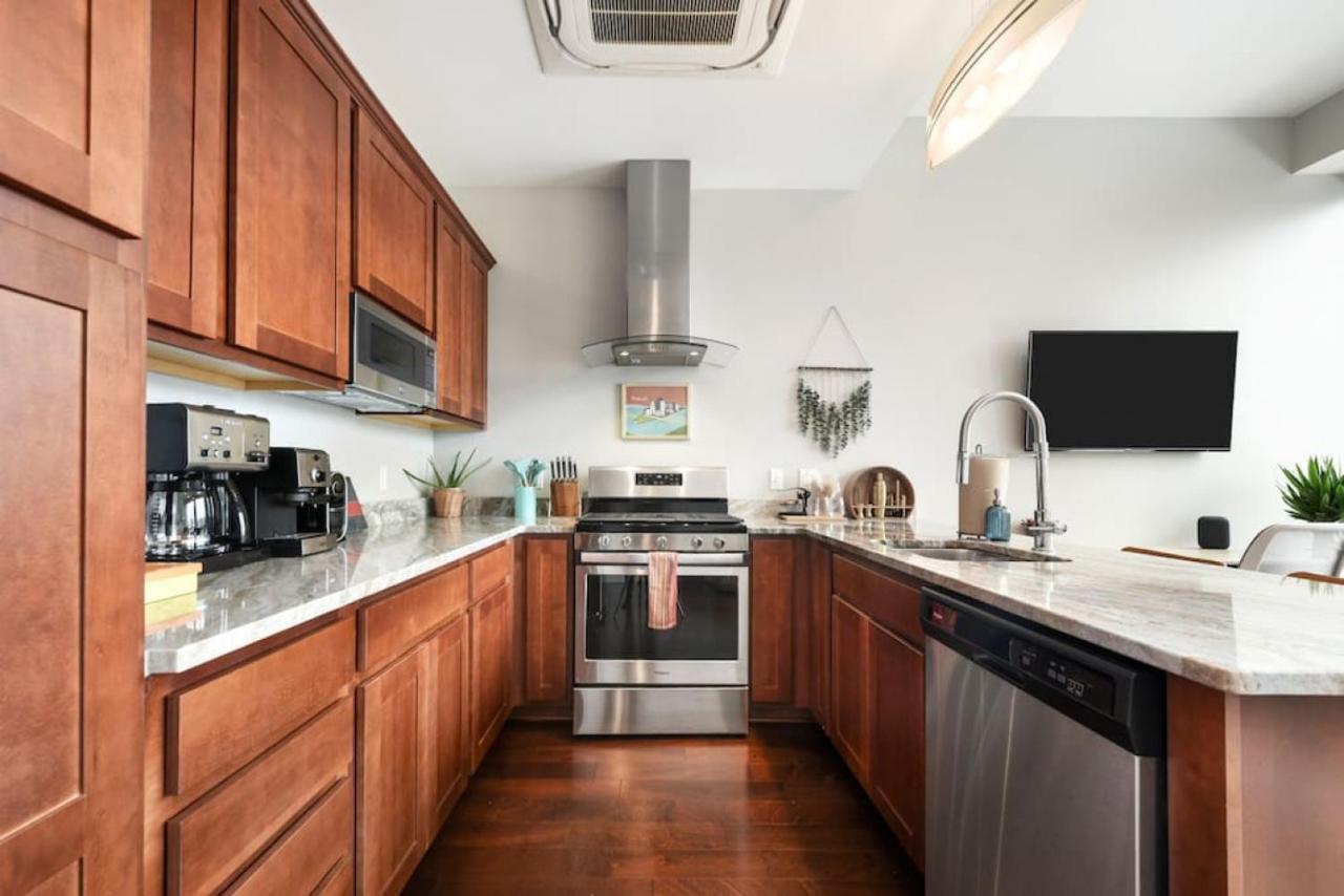 Hostwise Stays - The Washington At Chatham - Free Parking, Private Gym, More! Pittsburgh Buitenkant foto